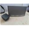 Image 2 : Bose Charging Speaker Dock with Case 