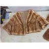 Image 2 : 2 Fur Shawls , 2 Fur-Like Hats 