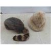 Image 8 : 2 Fur Shawls , 2 Fur-Like Hats 