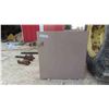 Image 2 : Metal Cabinet 16 1/2'' x 22'' x 23 1/4'' 