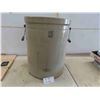 Image 1 : Medalta 15 Gallon Crock 