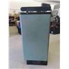 Image 2 : Metal Cabinet 20'' x 16'' x 34 3/4'' with Drawer and Single Drawer