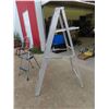 Image 2 : 5ft Aluminum Step Ladder , 2 Stepper Stool 