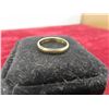 Image 3 : 10kt Gold Ring Size 6 Total Weight 1.5 Grams 