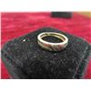 Image 3 : 10kt Gold and Diamond Ring Size 5.5 Total Weight 2 Grams 