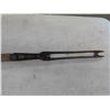 Image 2 : Vintage Hand Weeder 36'' Long 