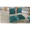 Image 2 : 4 Stacking Kitchen Chairs 