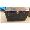 Image 2 : 2 Trunks (Rusty) 1 with Tray - 20'' x 36'' x 20'' & 20'' x 34'' x 18'' 