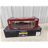 Image 7 : Road Legends 1934 Pick Up Wrecker Scale 1:18 with Box, 