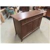 Image 2 : Oak Buffet 36'' x 53'' x 20'' 