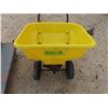 Image 2 : Fertilizer Spreader