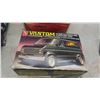 Image 8 : Kenworth Aerodyne Conventional 1:16 Scale Model Kit , 1977 Mustang