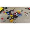 Image 8 : Playmobile Gas Station with Pumps , Tire Displays, Figures & More 