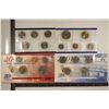 Image 2 : 2001 US MINT SET (UNC) P/D (WITH ENVELOPE)