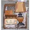 Image 1 : DECORATIVE ITEMS- BOX LOT ASSORTED