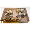 Image 1 : DECORATIVE BRASS ITEMS ASSORTED