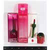 Image 1 : 2 NEW MARC BUSE FLOWER DESIGN LIP MOISTENING