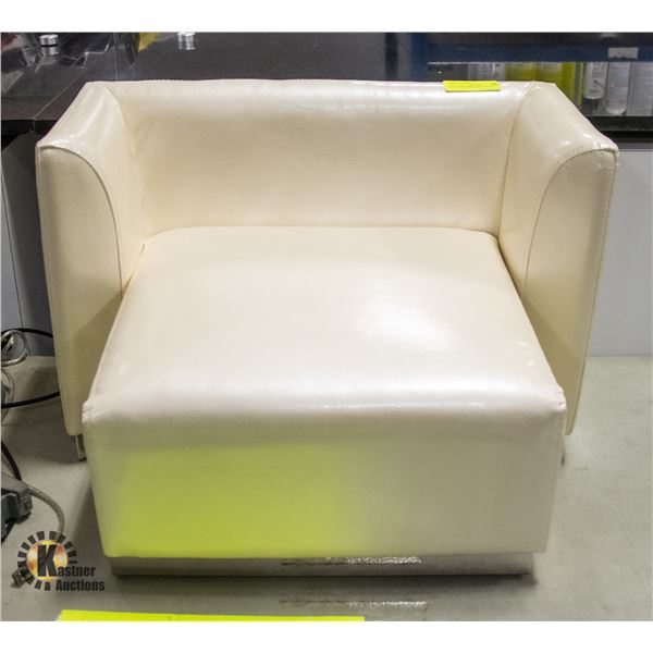 NEW TATOMI CHAIR 61X52X43 CM