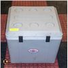 Image 1 : KOOLATRON 27 L 12 VOLT PORTABLE COOLER