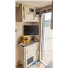 Image 19 : UNRESERVED! 2008 ROCKWOOD RV 28FT