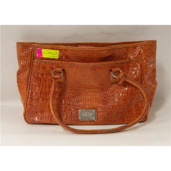 NINE WEST PURSE