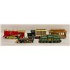 Image 1 : FLAT OF VINTAGE METAL AND PLASTIC TRAINS