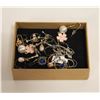 Image 1 : GIFT BOX WITH ASSORTED PAIRED EARRING SETS