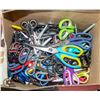 Image 1 : BOX OF SCISSORS