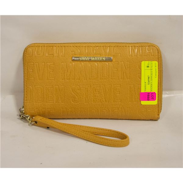 STEVE MADDEN ZIPPERED WALLET