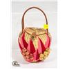 Image 1 : VINTAGE HANDMADE WOVEN BASKET PURSE