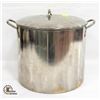 Image 1 : LARGE LIDDED COOKING/CANNING POT