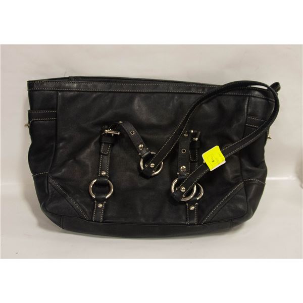 BLACK GENUINE COACH PURSE