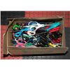 Image 1 : BOX OF SCISSORS