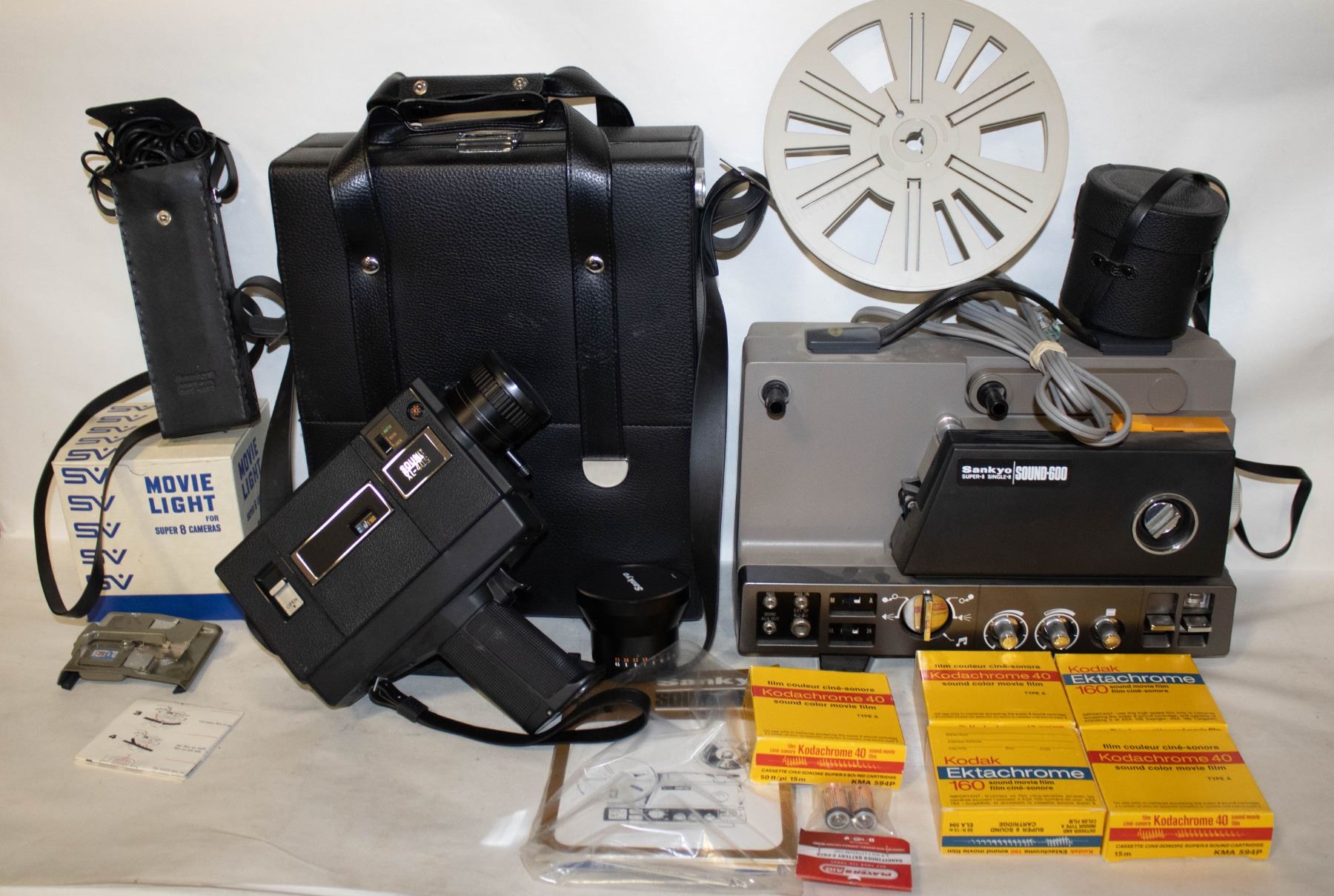 Sankyo ES 44XL N° 524 | Camera super 8 fabriquée au Japon av Sankyo ES 44XL N° 524 | Camera super 8 fabriquée au Japon av