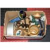 Image 1 : BOX OF CURIO CABINET TRINKETS