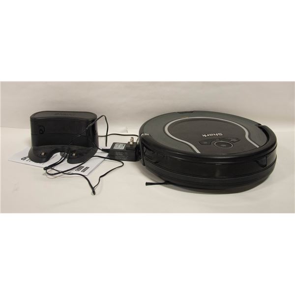 SHARK ION ROBOT VACUUM
