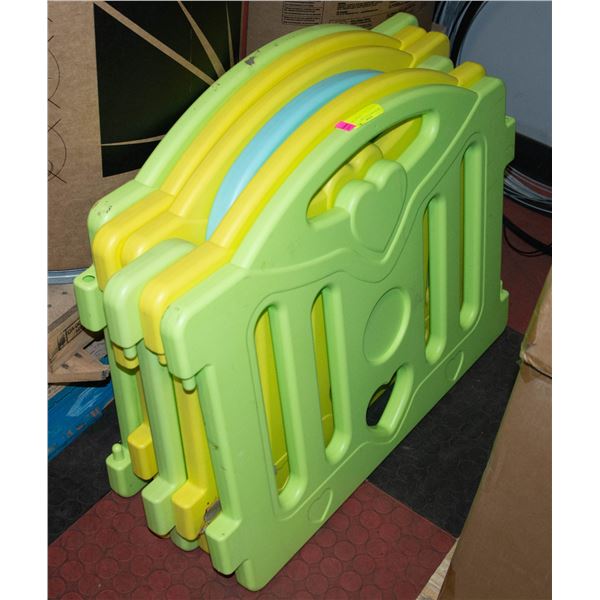 DREAM BABY PLAY YARD