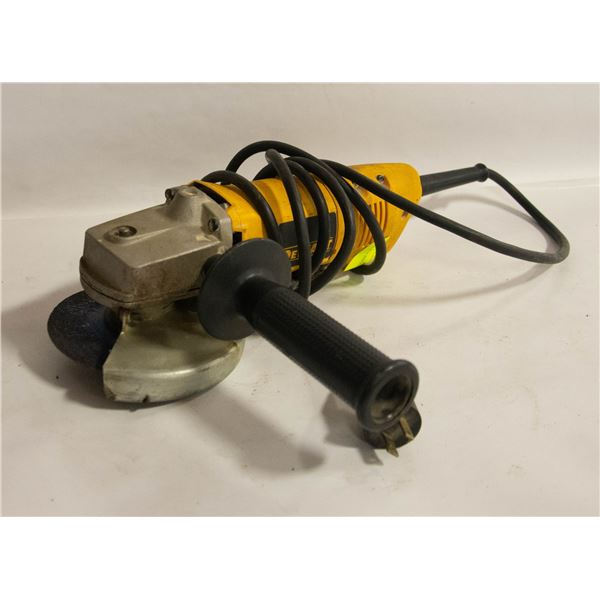 DEWALT ANGLE GRINDER