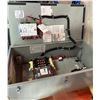 Image 2 : Eaton Automatic transfer switch - Go # : CABH81993 / Cat # : ATC3C2X30200BSU / CS # : 003676 - 3 Pha