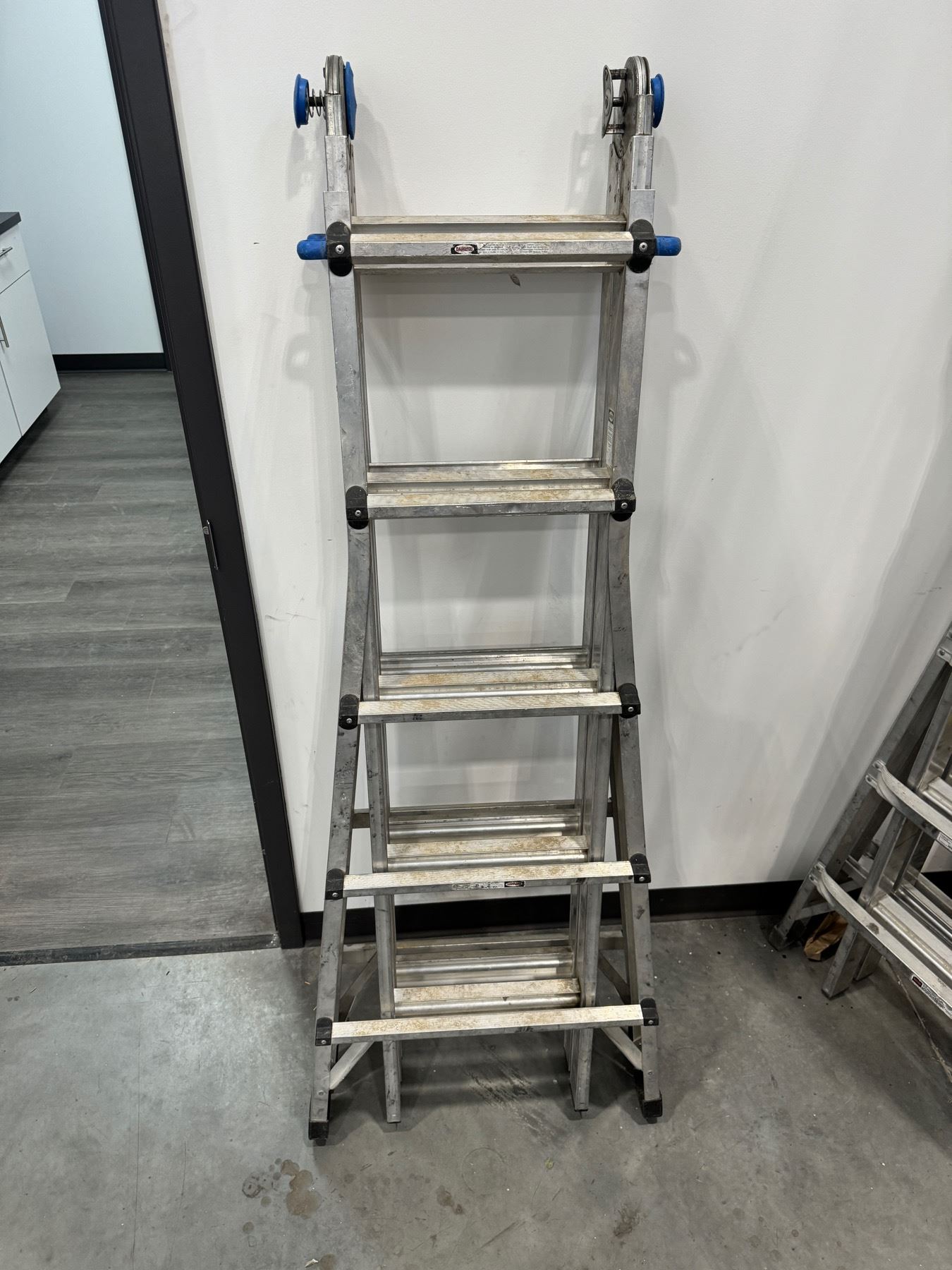 Mastercraft Grade 1A Aluminum Multi-Task Ladder, 21-ft, 300-lb - model ...