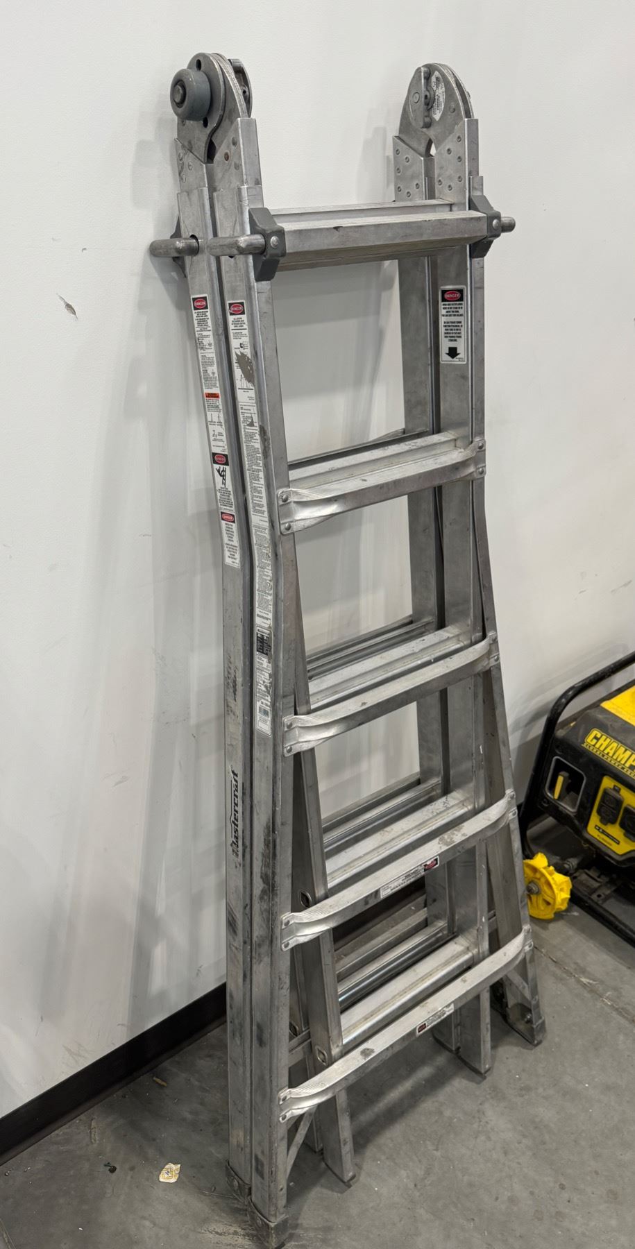 Mastercraft Grade 1A Aluminum Multi-Task Ladder, 21-ft, 300-lb - model ...