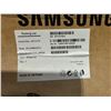 Image 3 : Group of 3 Samsung SFG-Armouv01tl antennas & Pipe mount kits