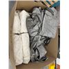 Image 1 : Pallet of Tarps