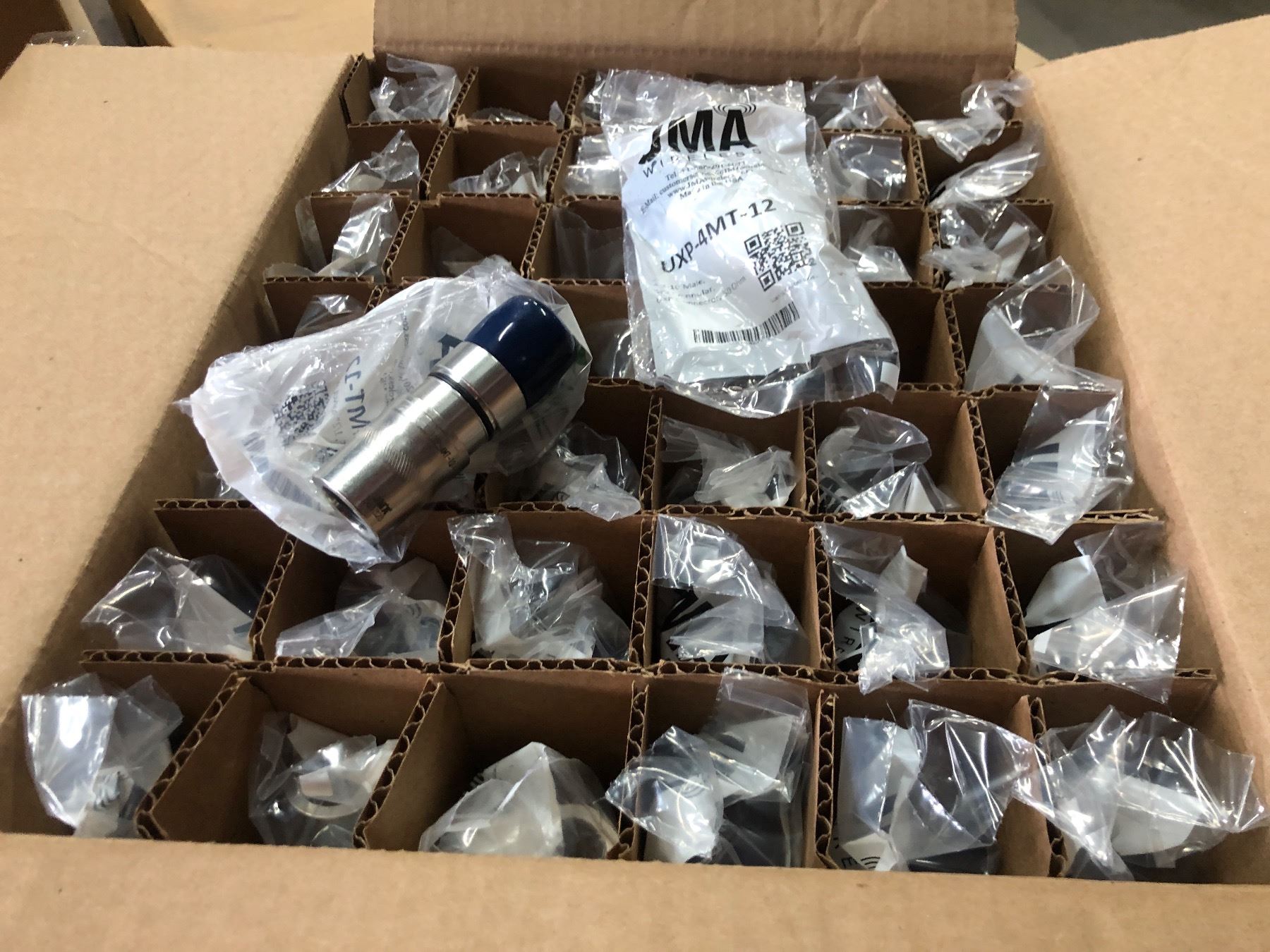 2 boxes of JMA UXP-4MT-12 4.3-10 Male Torque Connectors for 1/2â ...