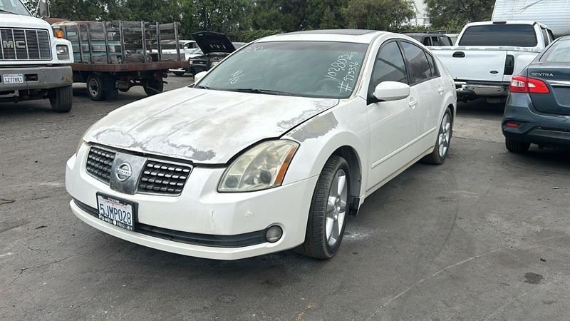 2004 Nissan Maxima