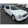 Image 2 : 1999 Mercedes-Benz E-Class