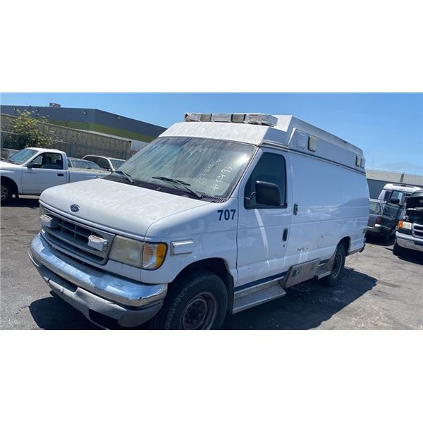 2001 FORD E-SERIES