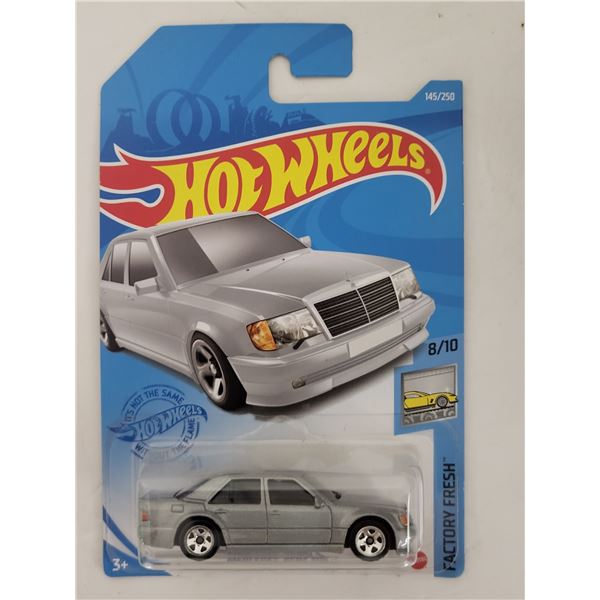HW Factory Fresh 8/10 Mercedes-Benz 500 E - 145/250