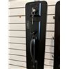 Image 2 : Black door handles