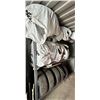 Image 2 : 3 shelf tire rack